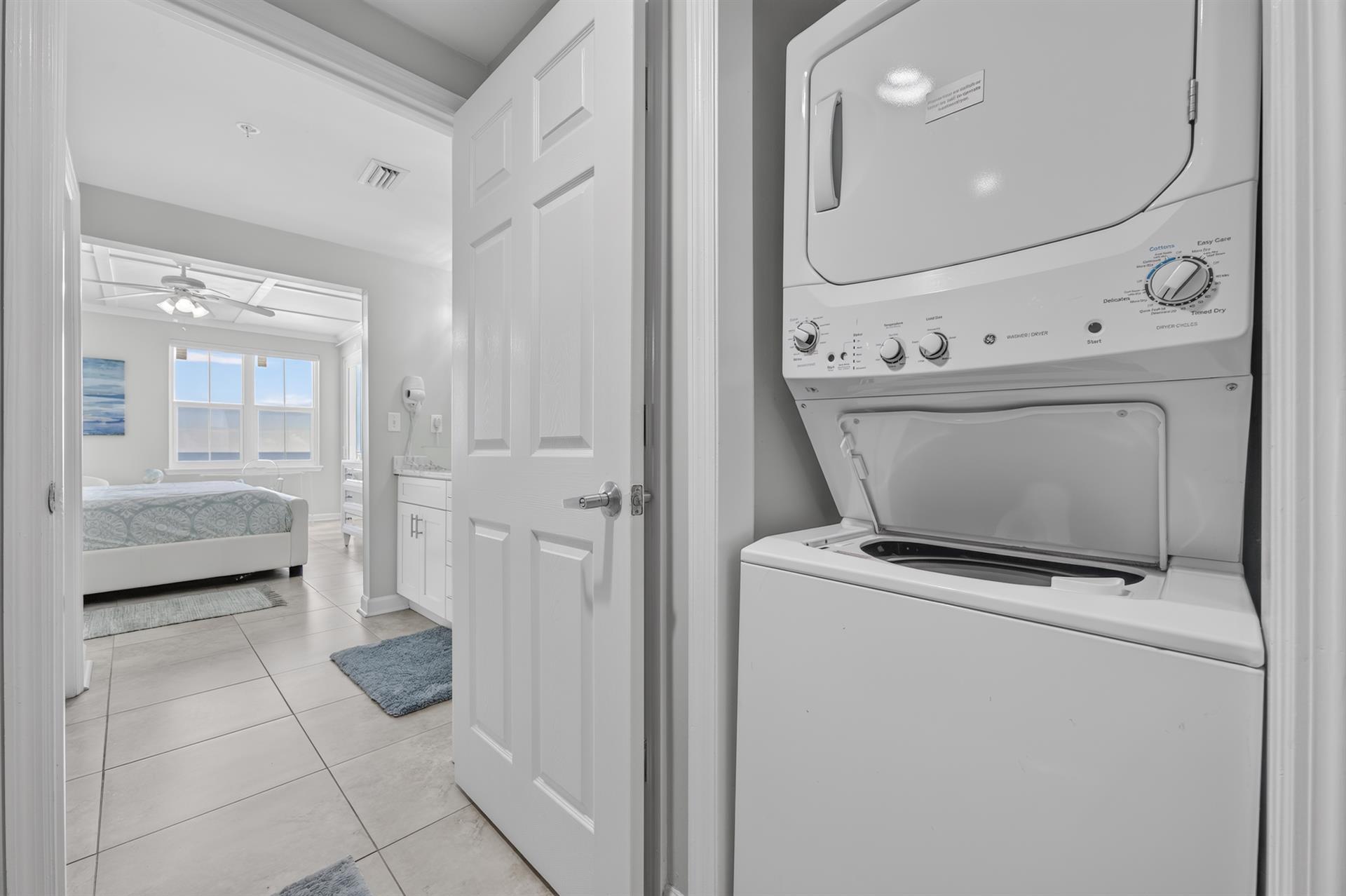 046Laundry Area Aside