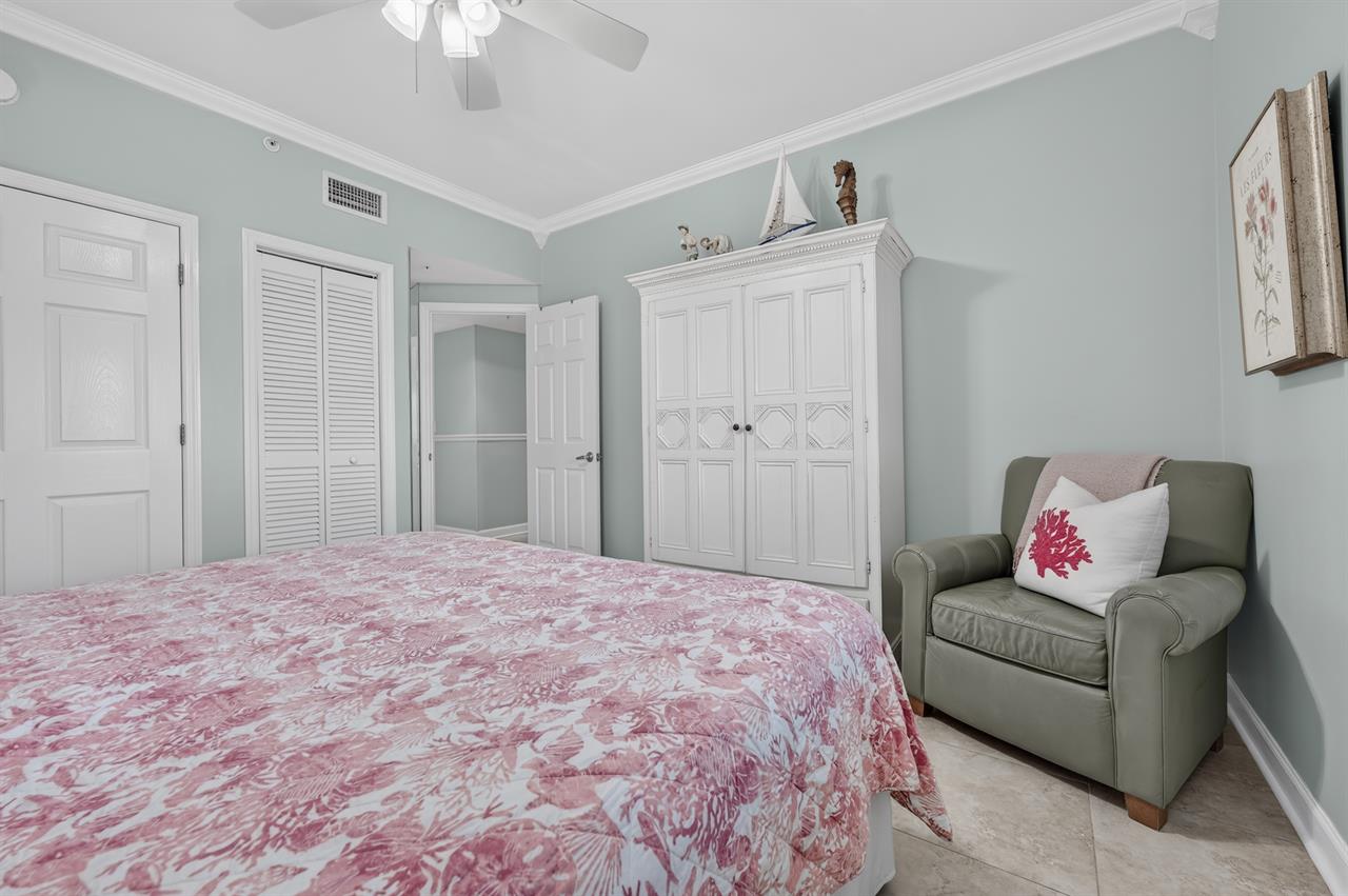 049Guest Bedroom Aside