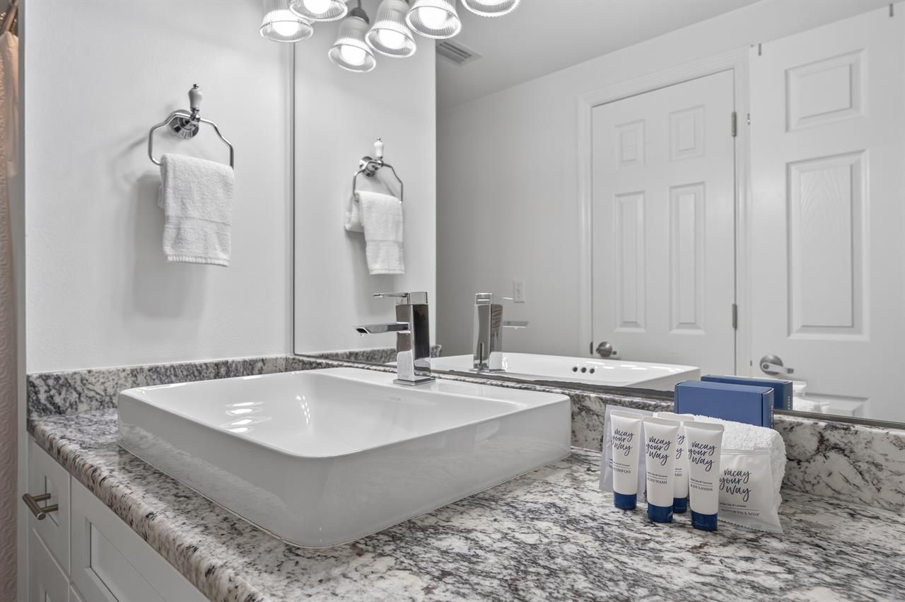 102Guest Bathroom Bside