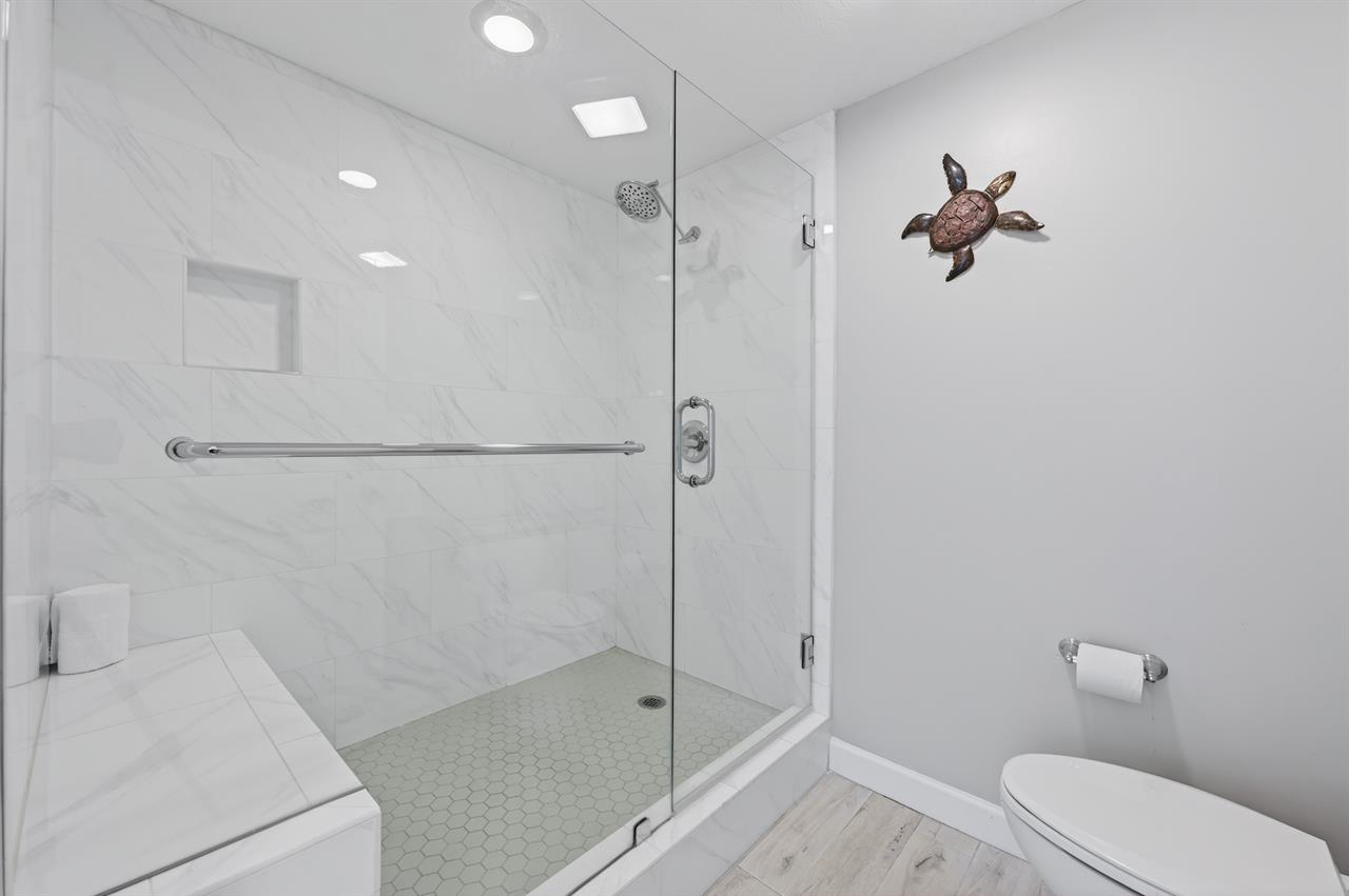 44Master Bathroom