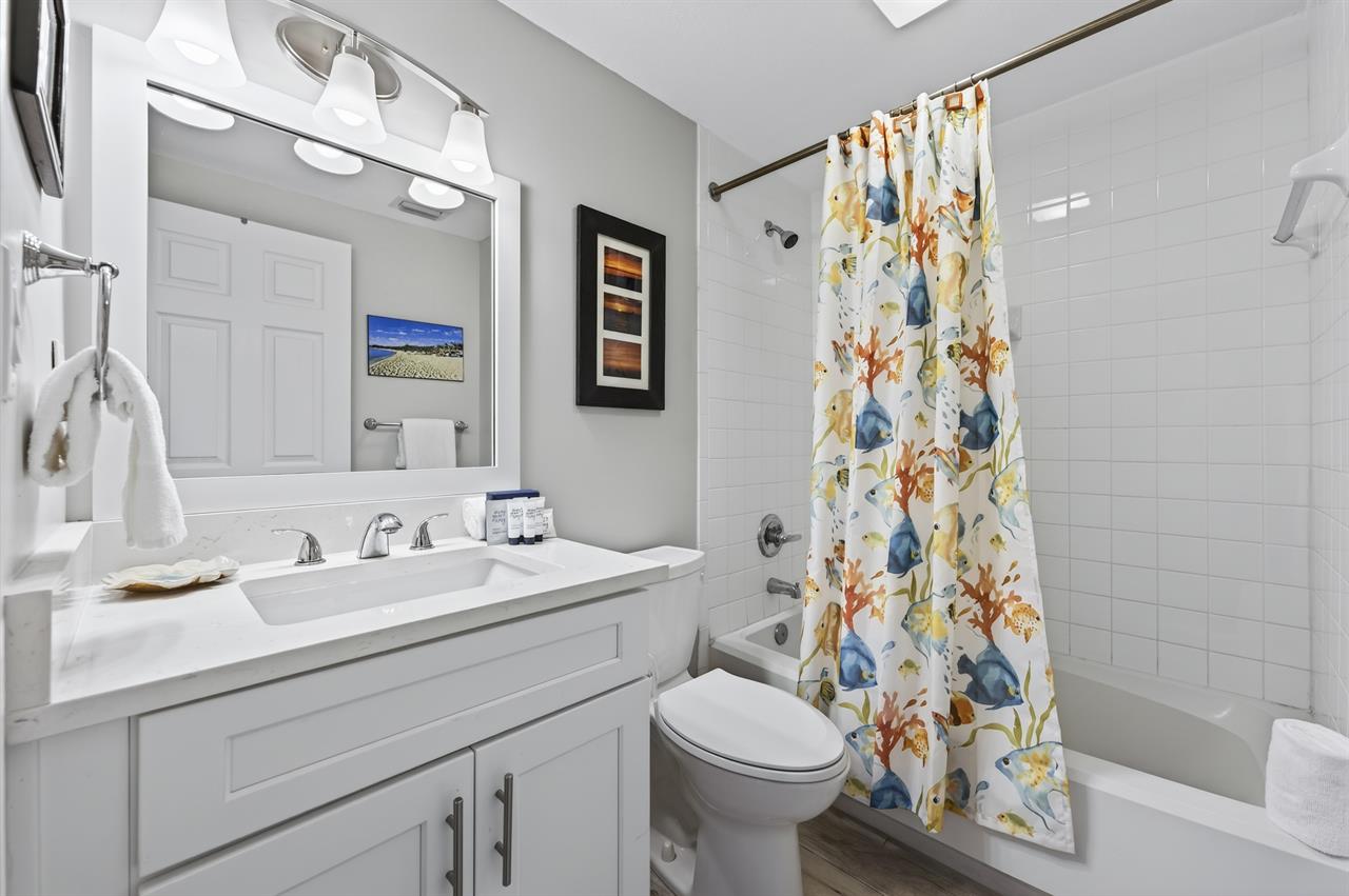 47Guest Bathroom