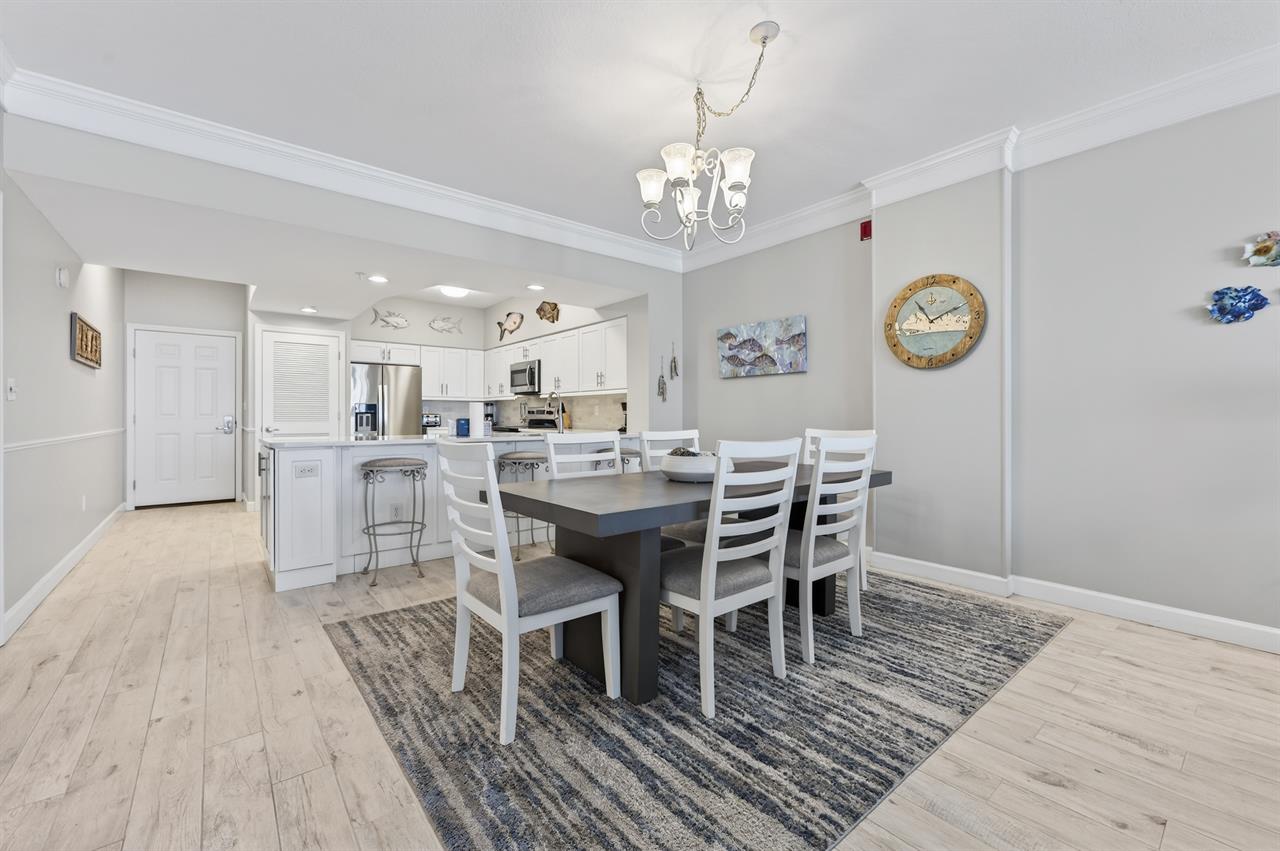 23Dining Area