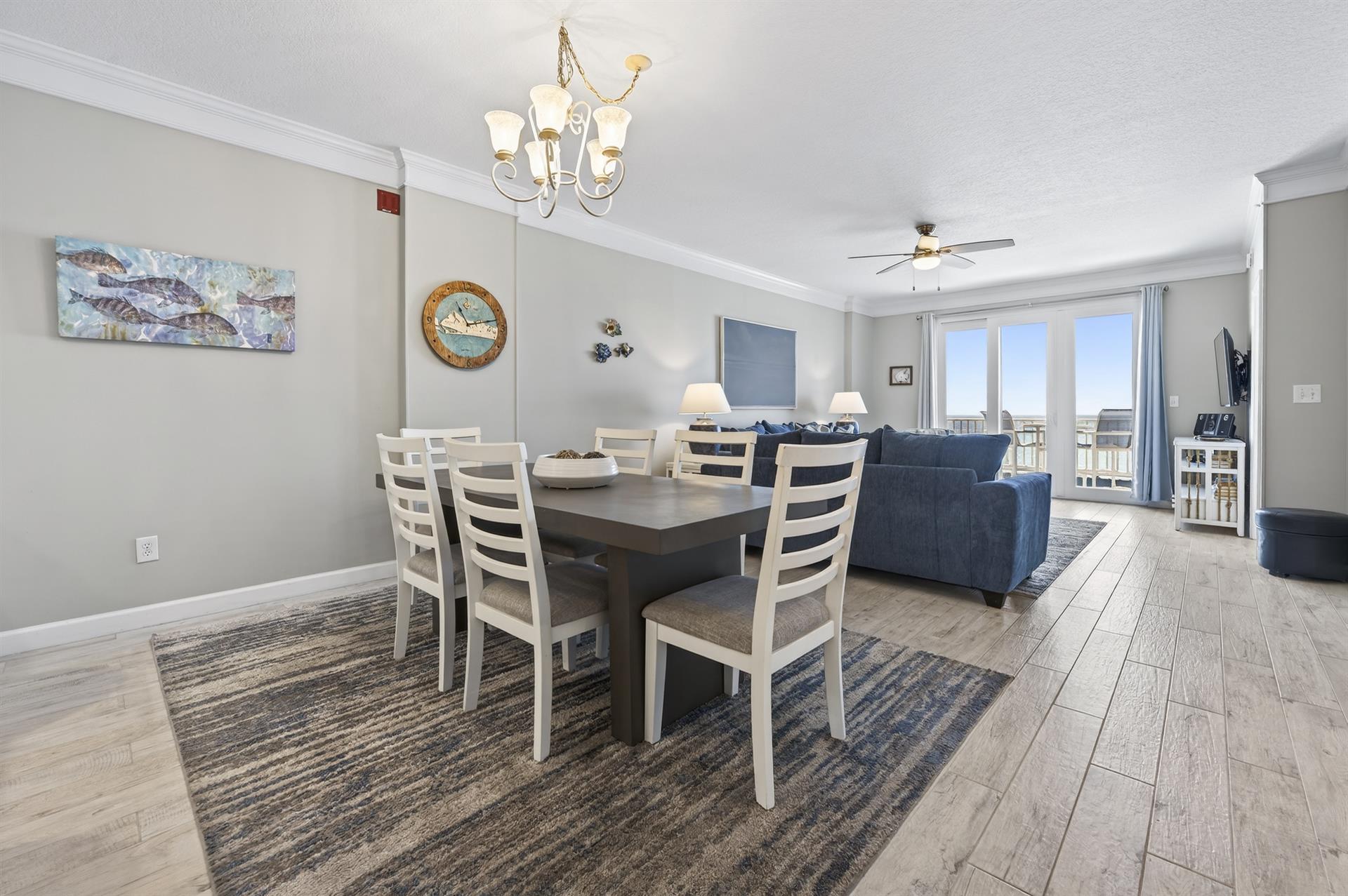 26Dining Area