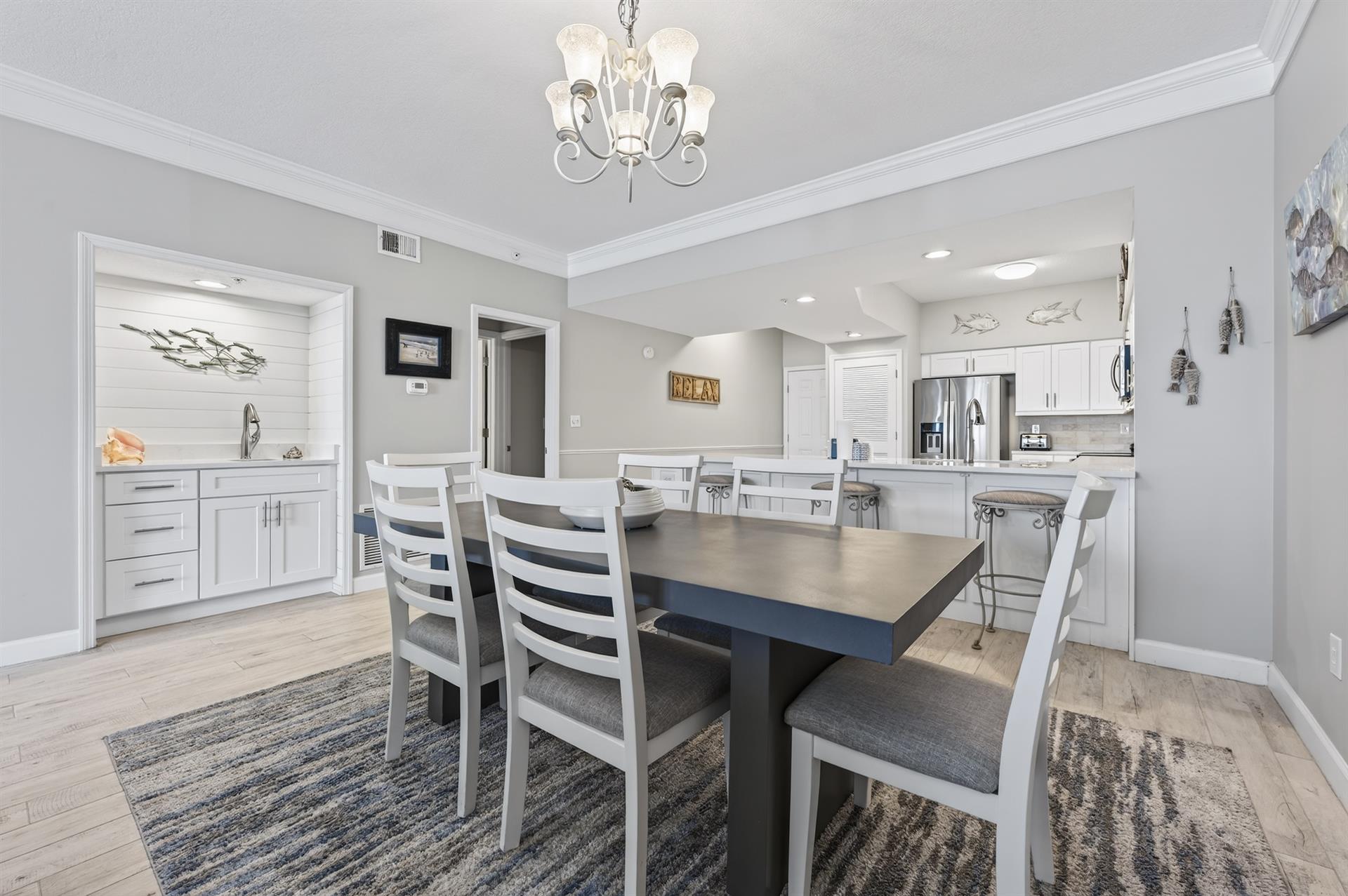 24Dining Area