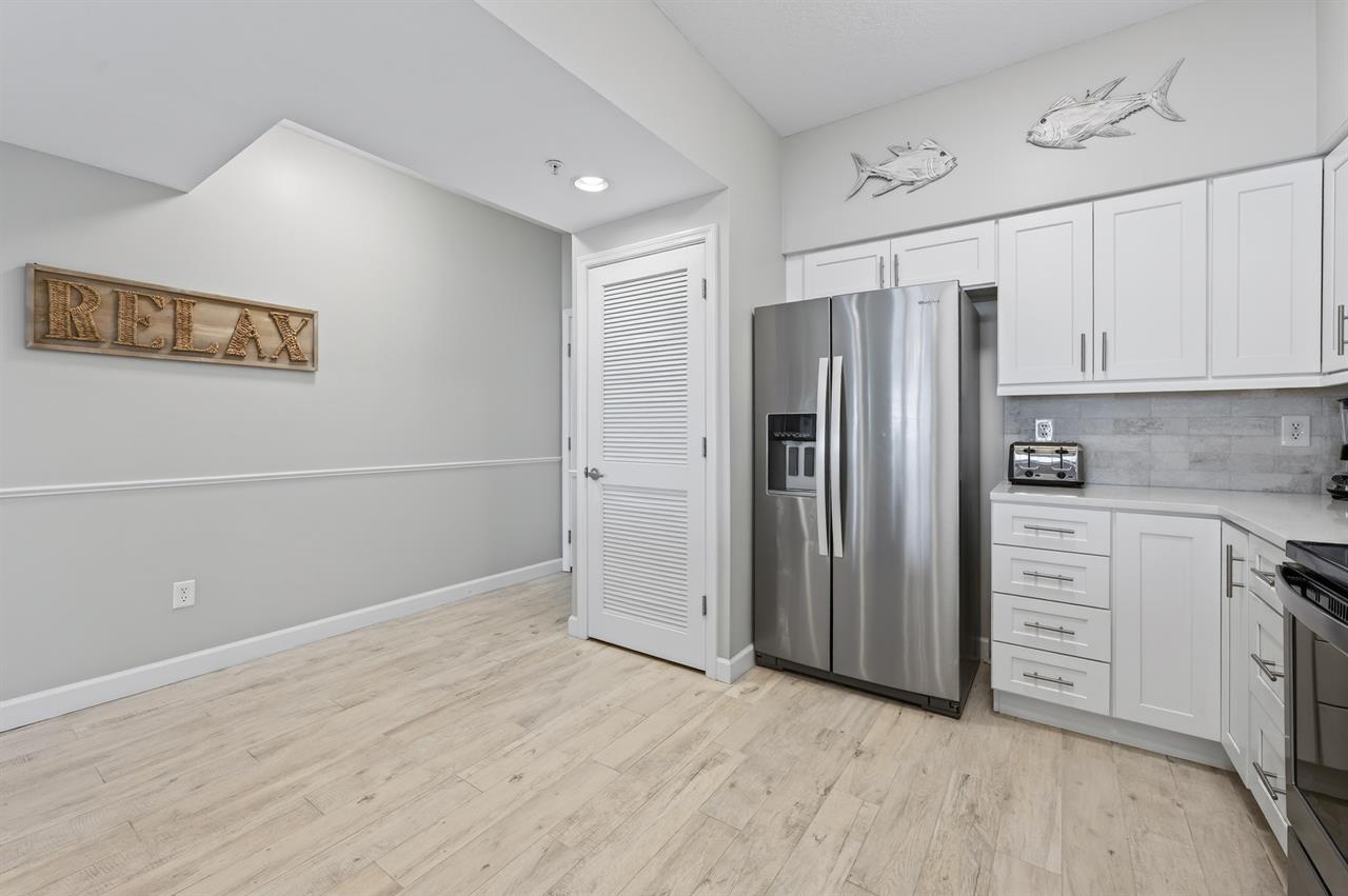 33Kitchen