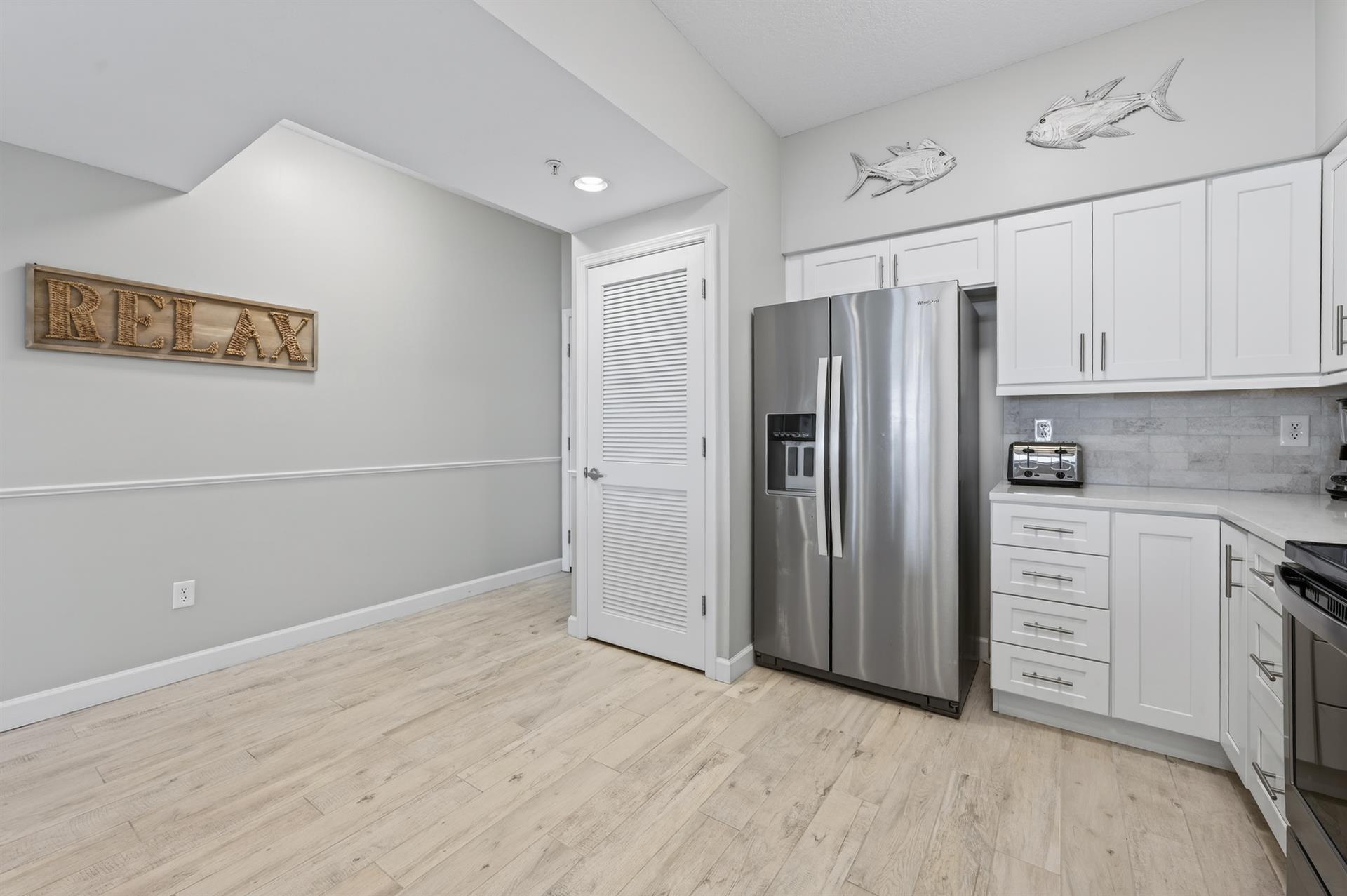 33Kitchen
