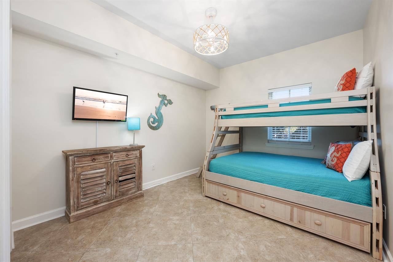 Guest bedroom 2
