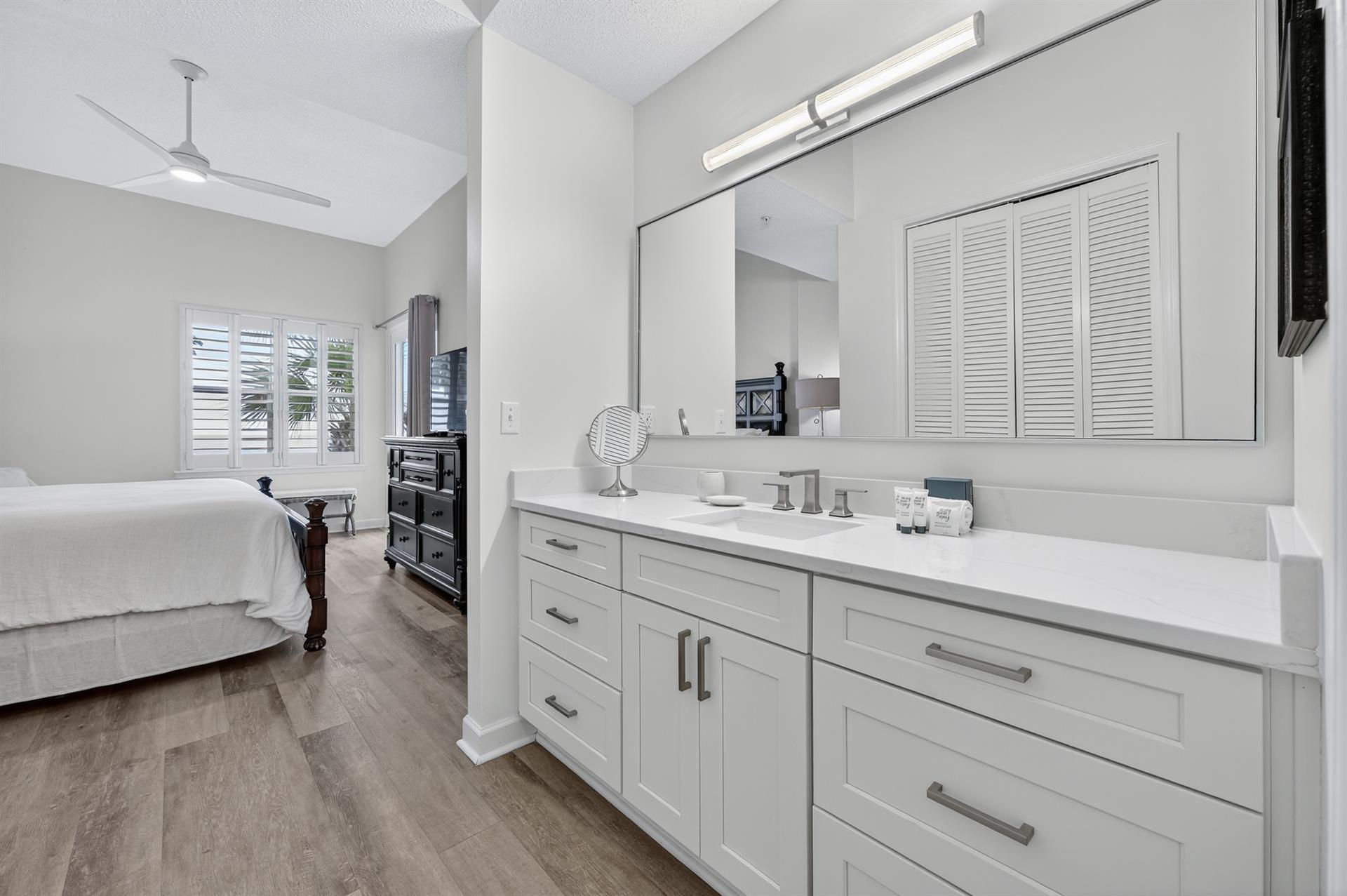 208A  Master Bathroom