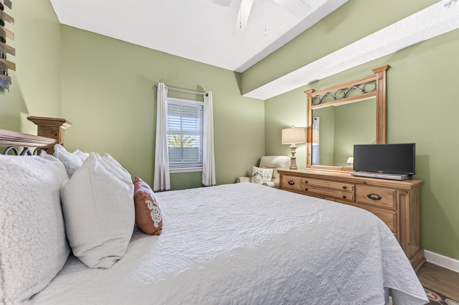 Guest Bedroom 1