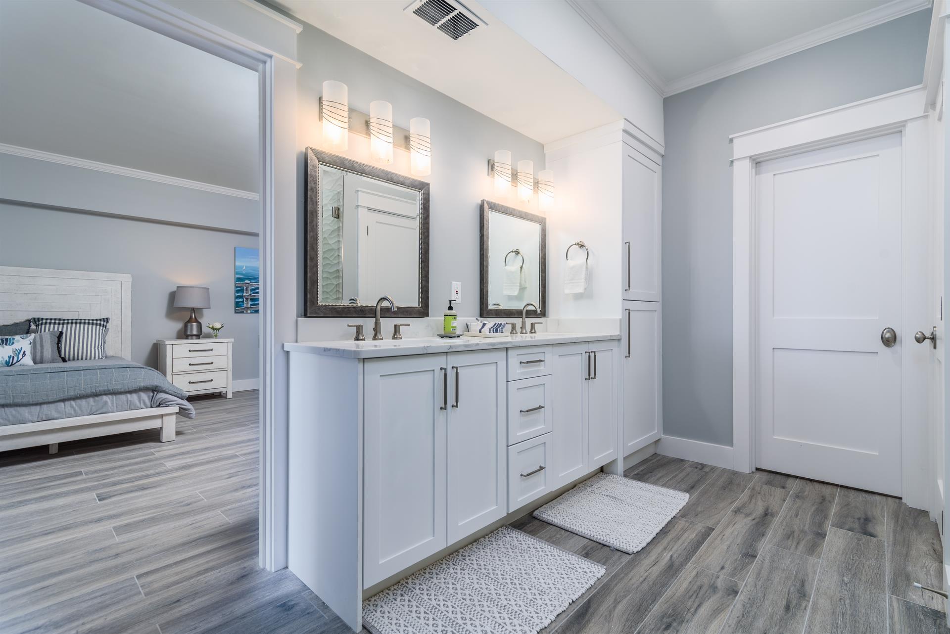 Master Bathroom  2nd Floor