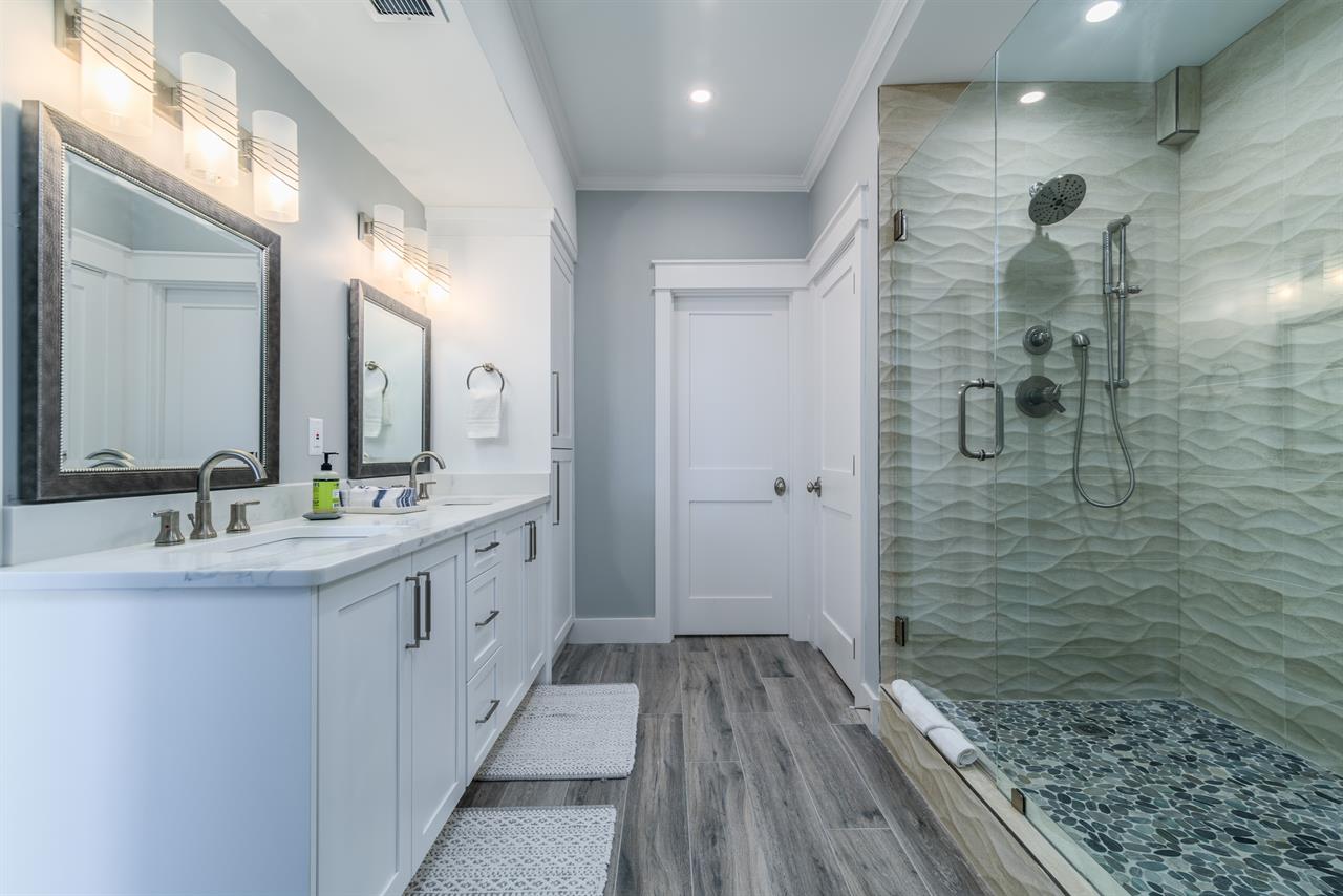 Master Bathroom  2nd Floor