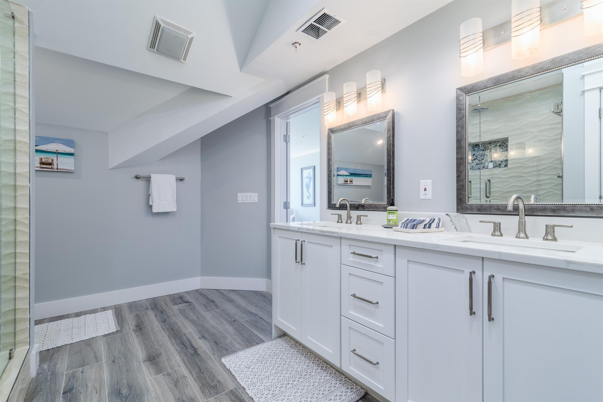 Master Bathroom  2nd Floor