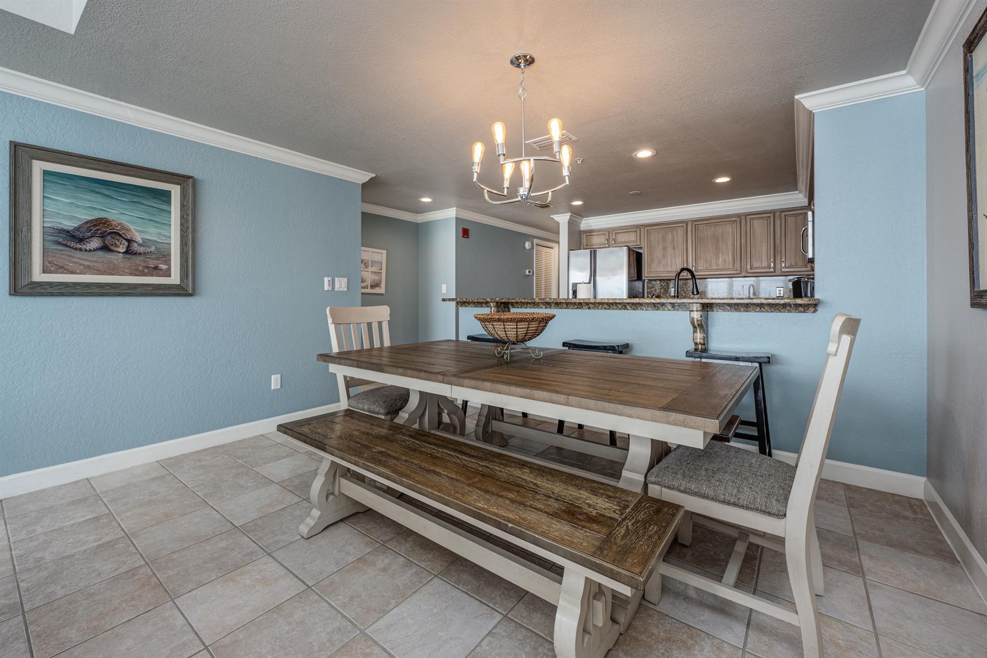 608B  Dining Area