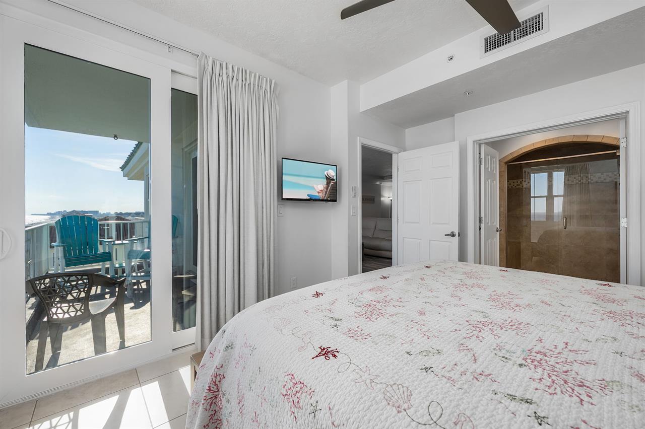 Master Bedroom  1st floor