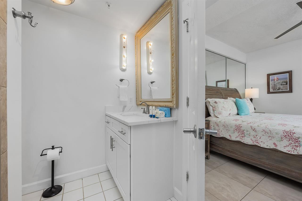 Master Bathroom  1st floor