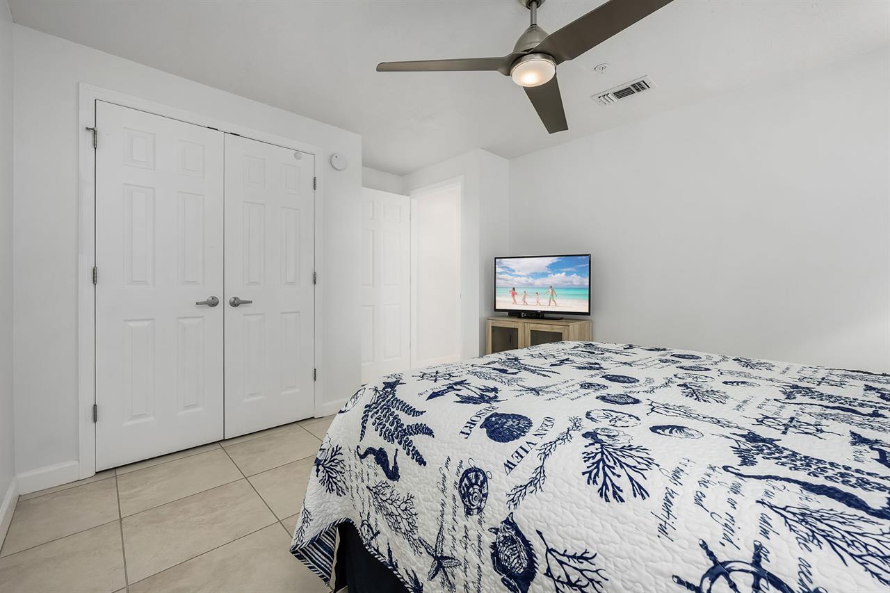 Guest Bedroom  1st floor