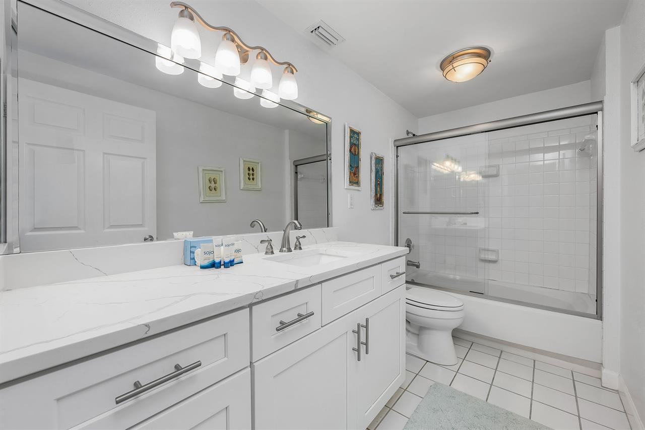 Guest Bathroom  1st floor