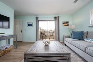 64 Cross Creek RdUnit 8LoRes25