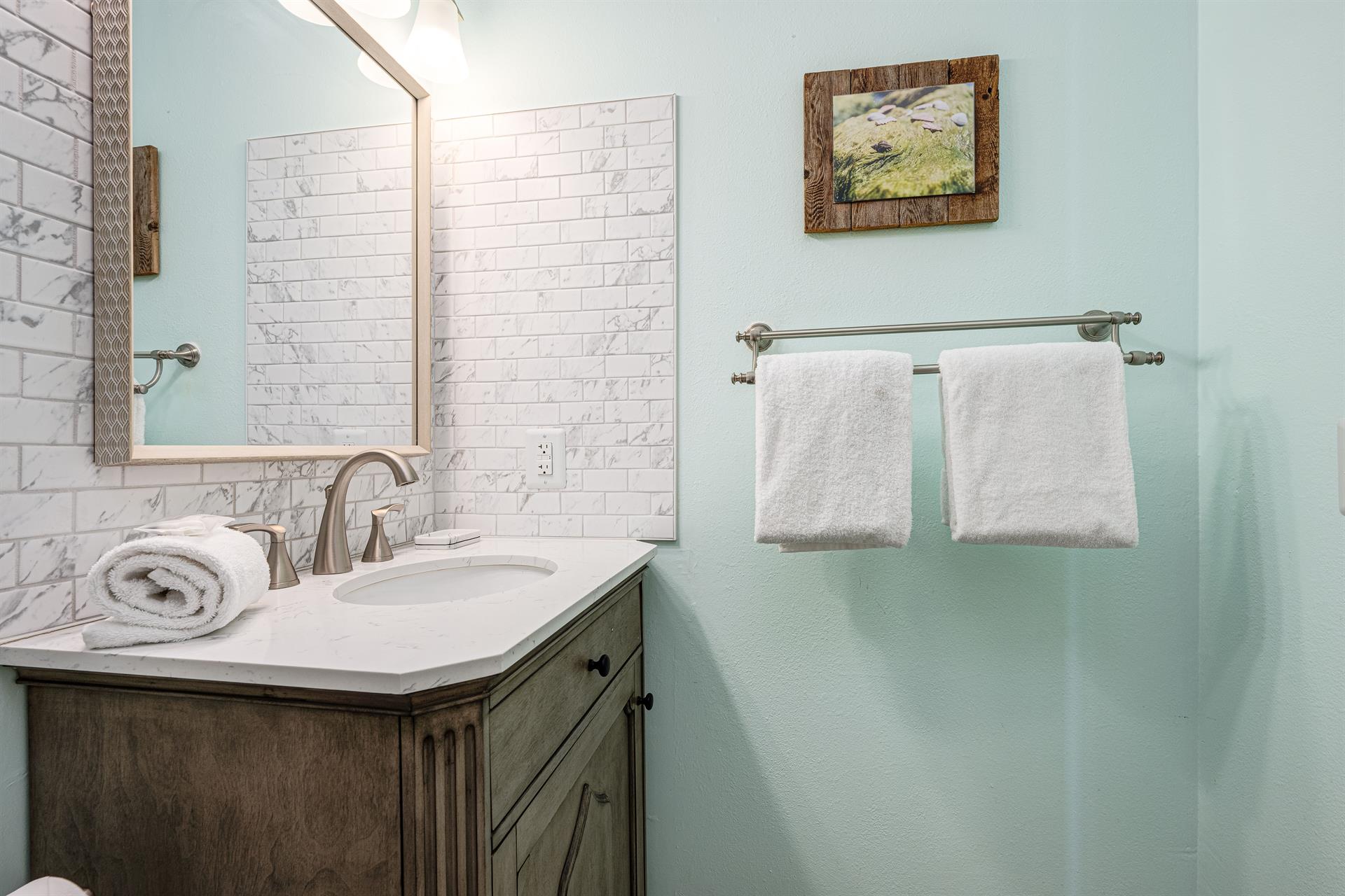 64 Cross Creek RdUnit 8LoRes45