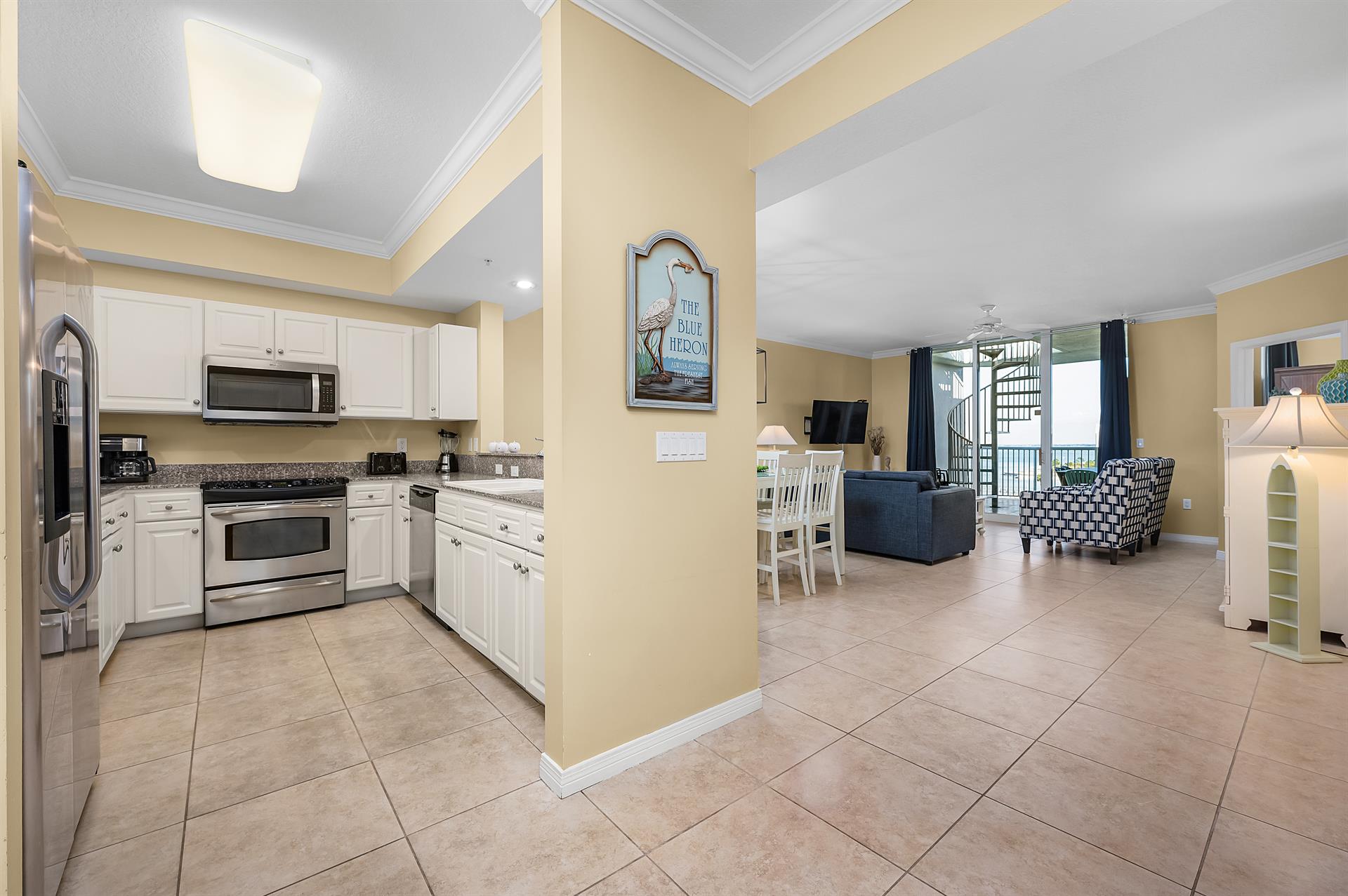 KitchenDiningLiving Areas