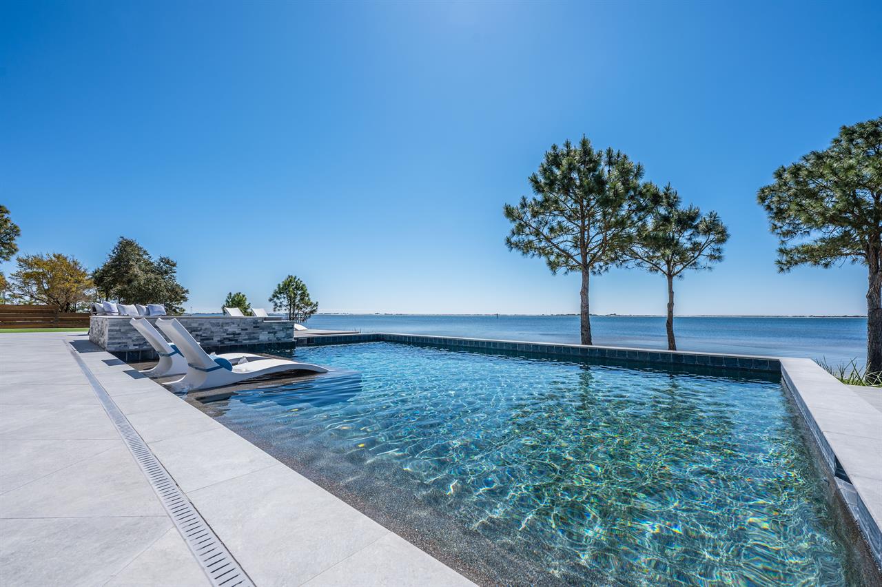 Pool and Sound