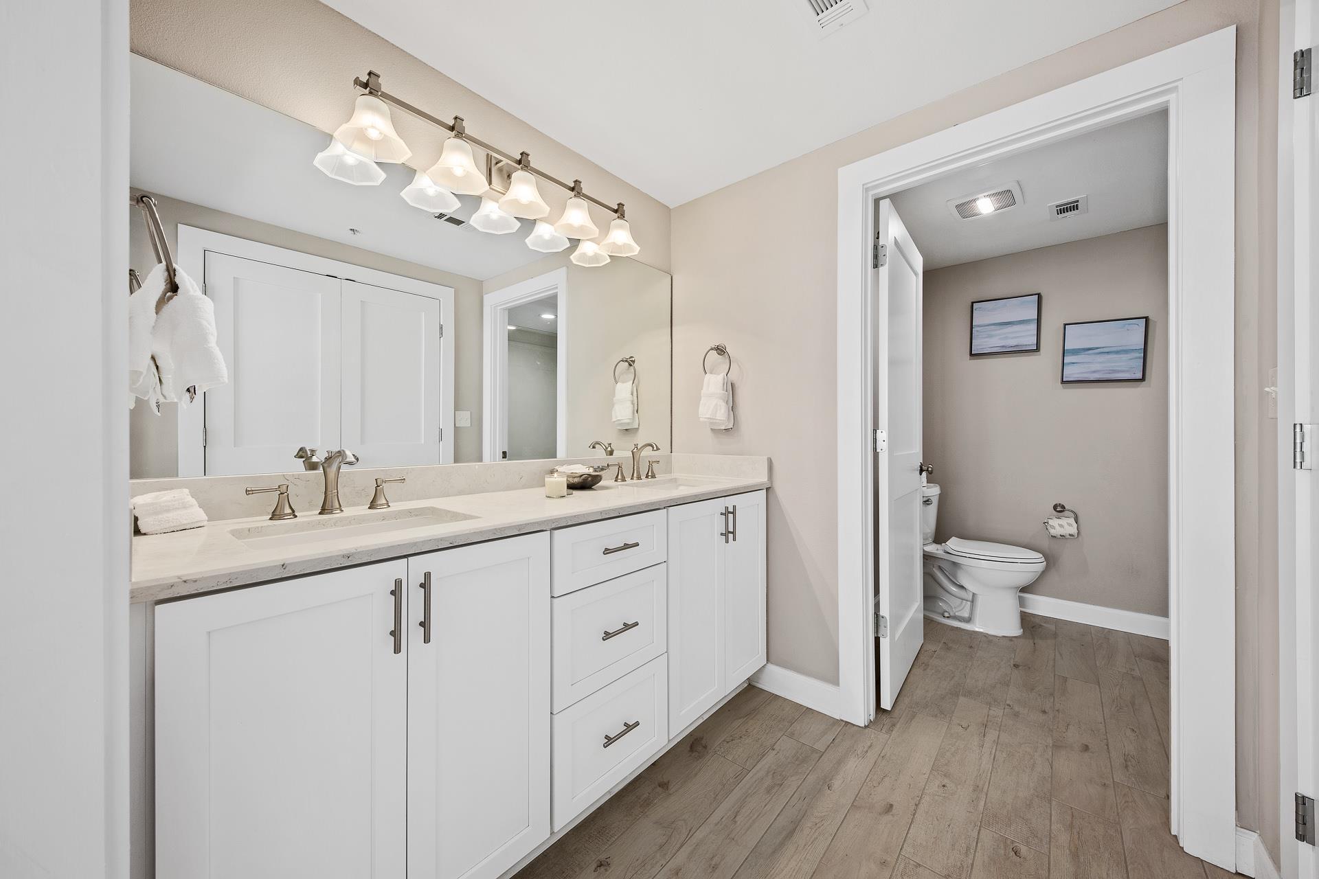 En Suite Master Bathroom