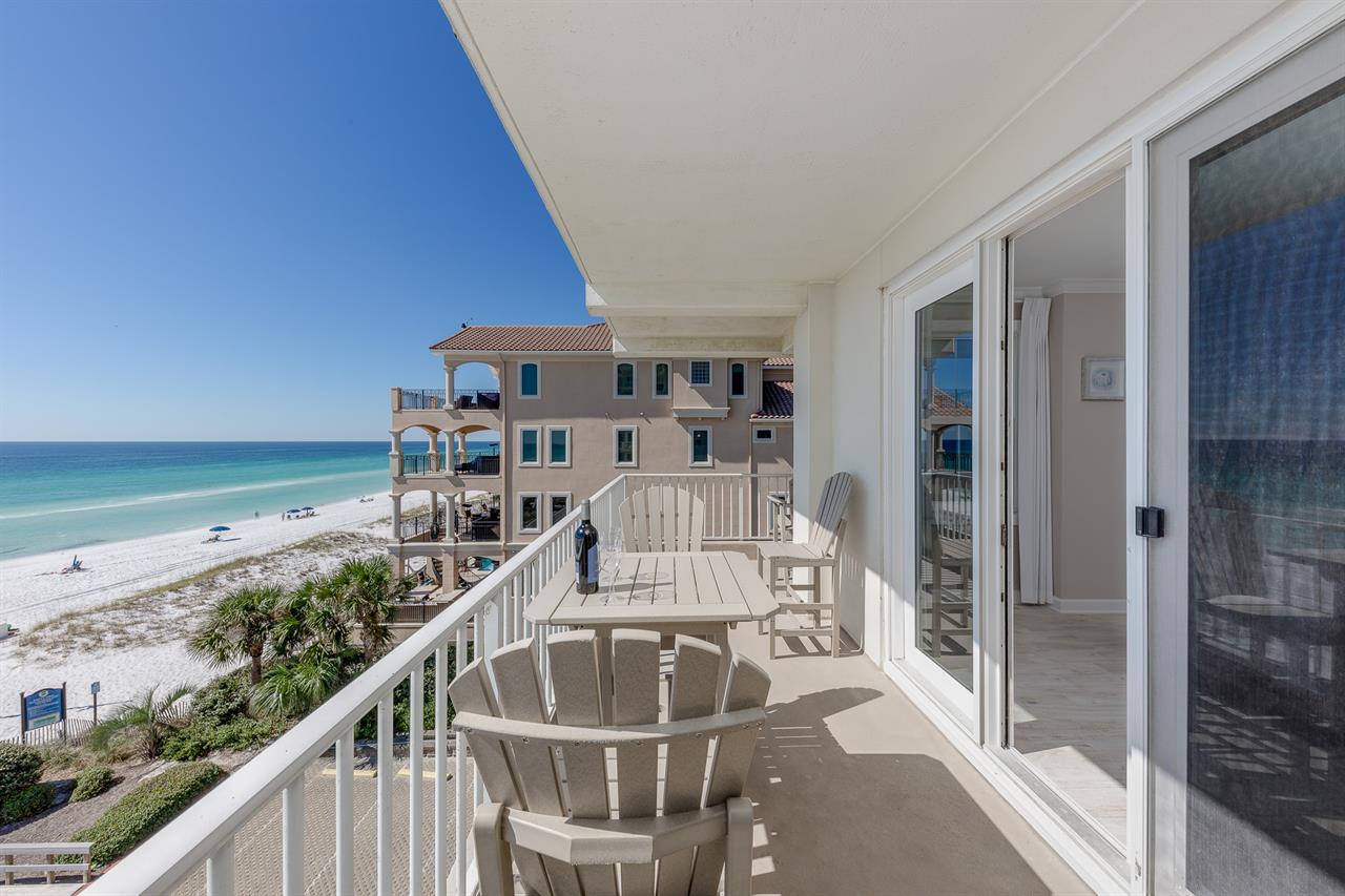 The Inn 411 Balcony