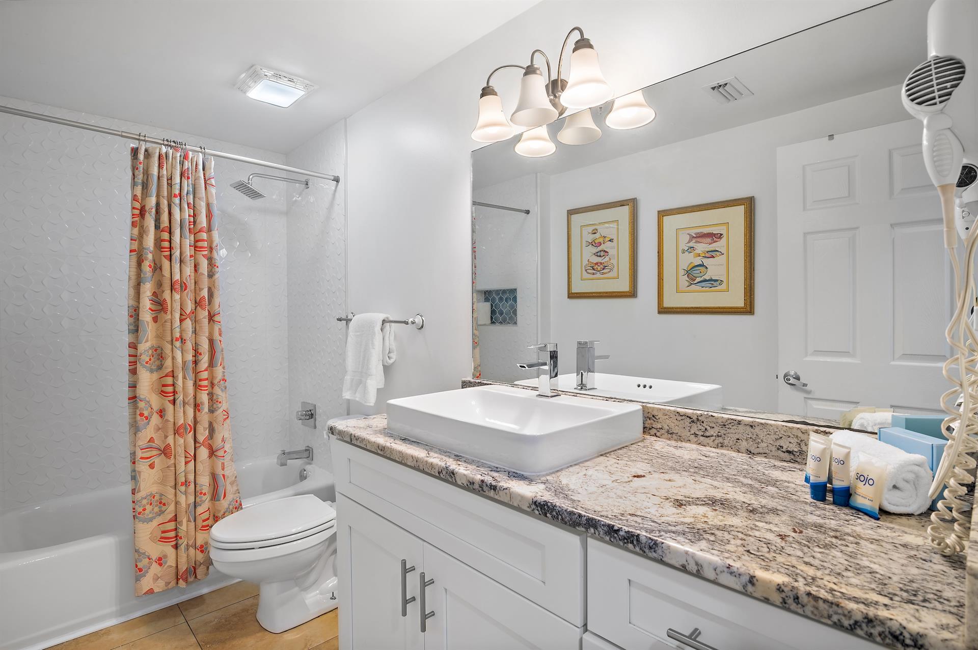 web_508A Guest bath Inn at Crystal Beach _41