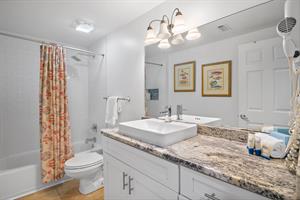 web_508A Guest bath Inn at Crystal Beach _41