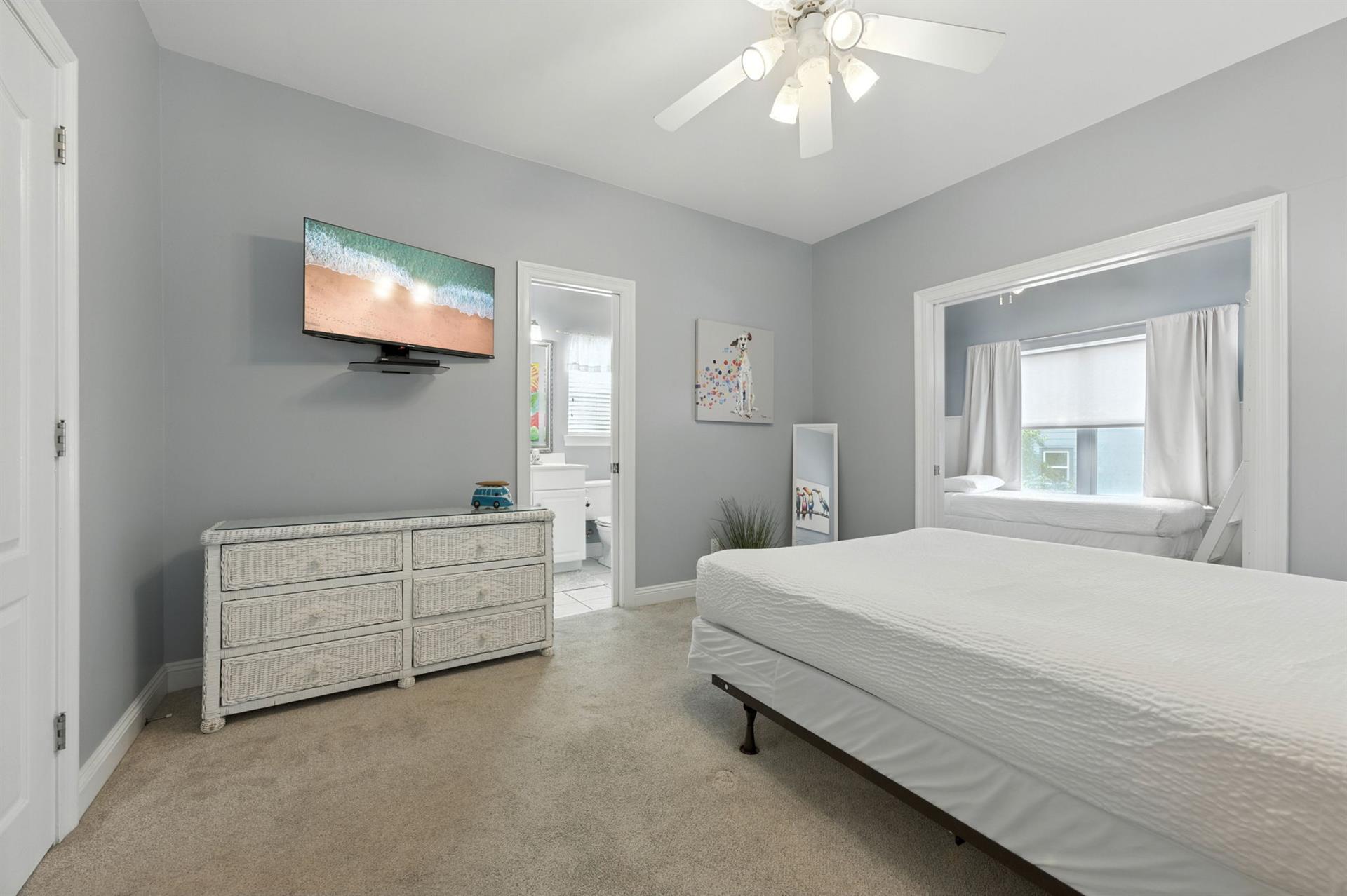 4499 Ocean View DrDestin89