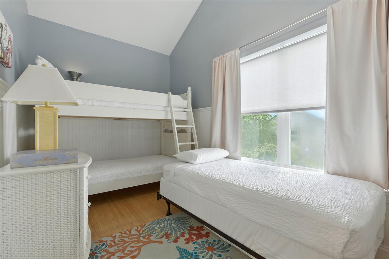4499 Ocean View DrDestin92