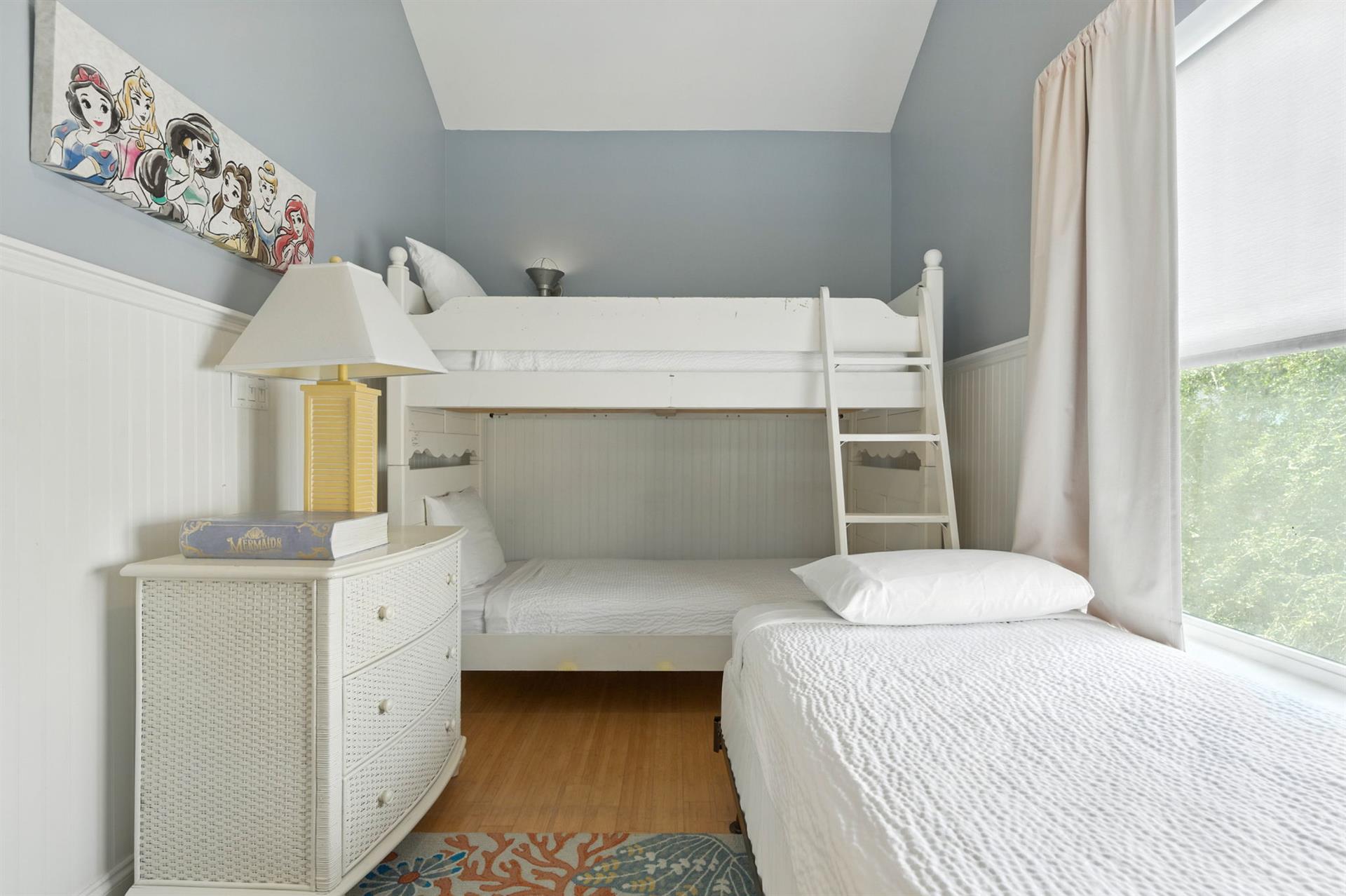 4499 Ocean View DrDestin93