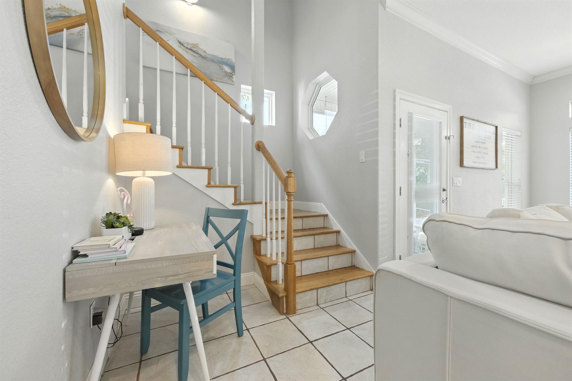 4499 Ocean View DrDestin84