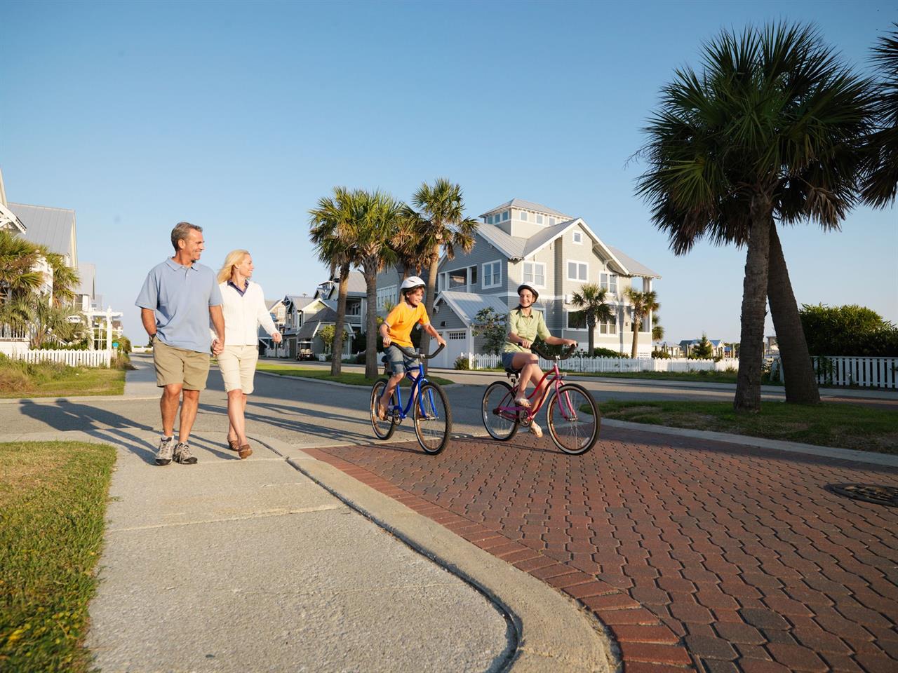 118961 Family On Mothers Day Bald Head Island B