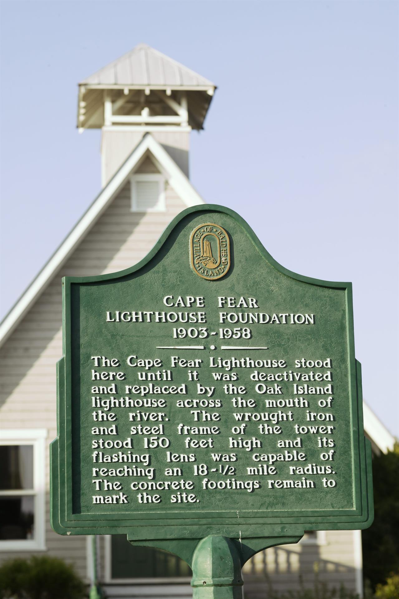 119846 Landmarkercapefearlighthouse B