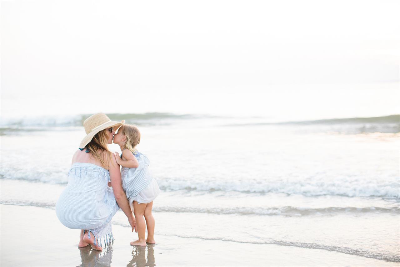 64839 Mother And Daughter In Bald Head Island B