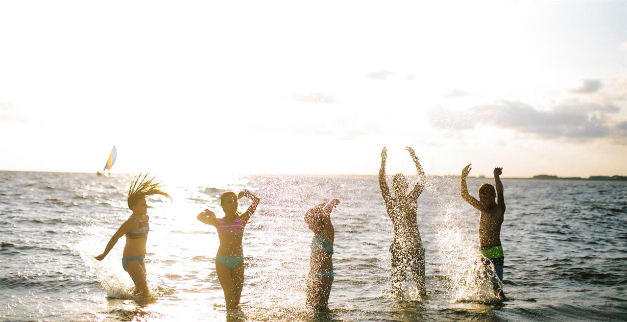 68112 Bald Head Island Beaches With The Girls B