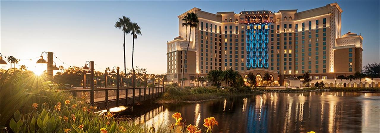 gran-destino-exterior-sunset-960x336