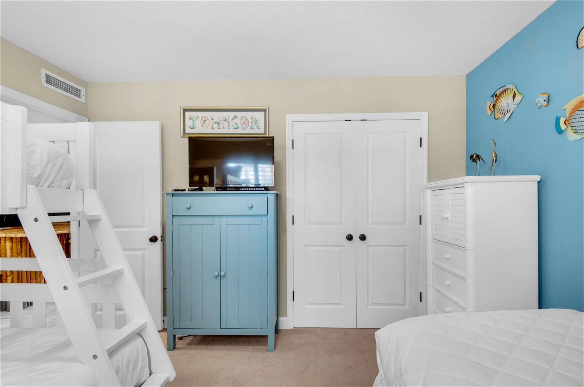 HSRC 101 Second Bedroom  Bunk Beds and Single Twin bed