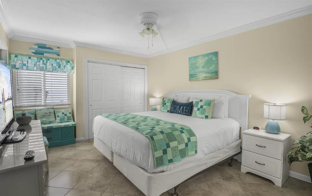 HSRC 311 Master Bedroom With King Bed