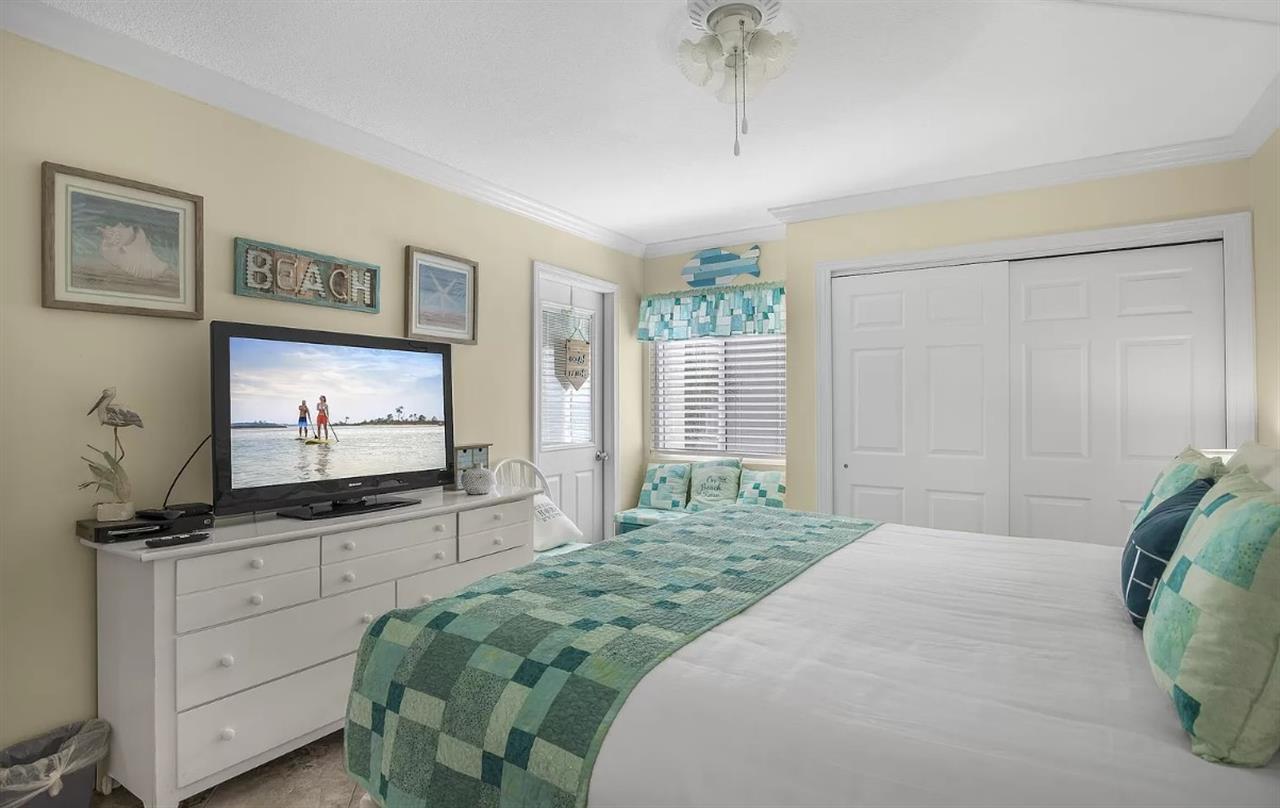HSRC 311 Master Bedroom With King Bed
