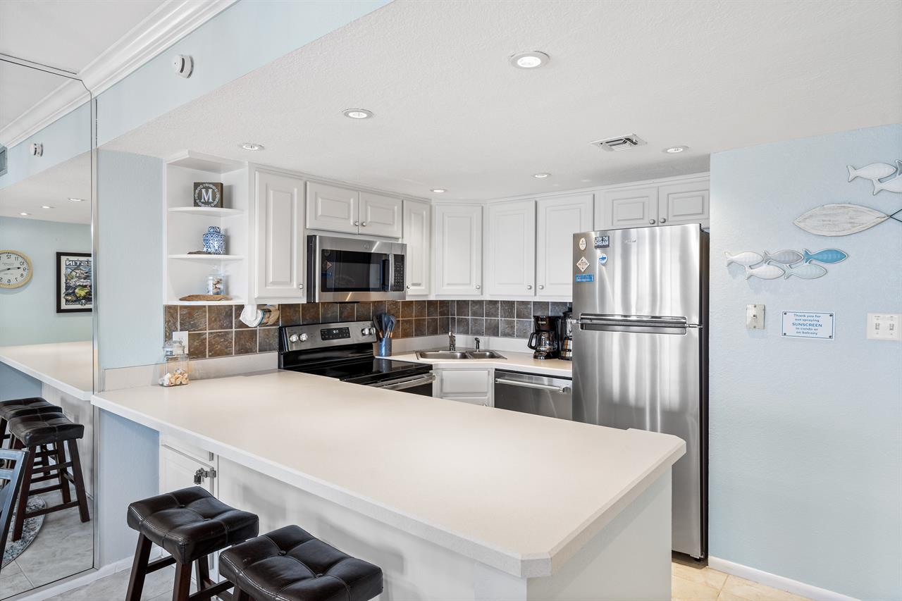 HSRC 316 Breakfast Bar Kitchen
