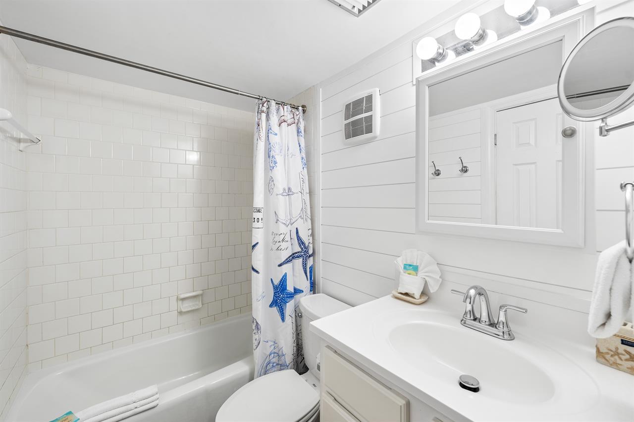 HSRC 712 Bathroom