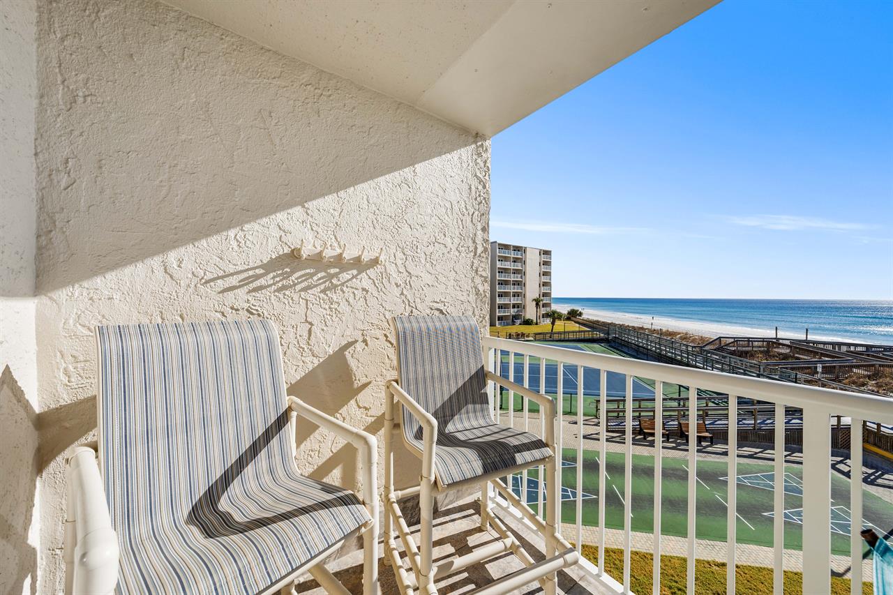 HSRC 303 Private Balcony With Gulf View