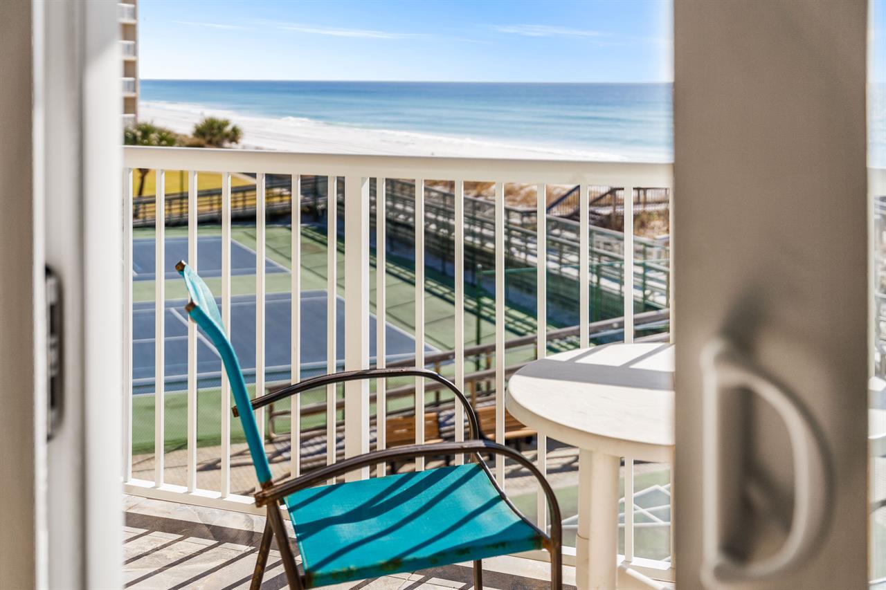 HSRC 303 Private Balcony With Gulf View