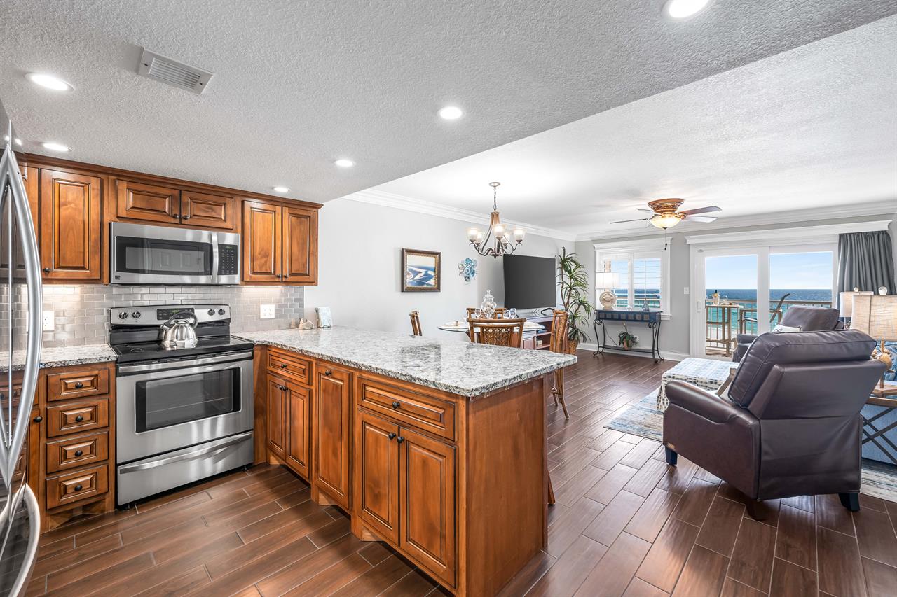 HSRC 506 Kitchen With Stainless Steel Appliances