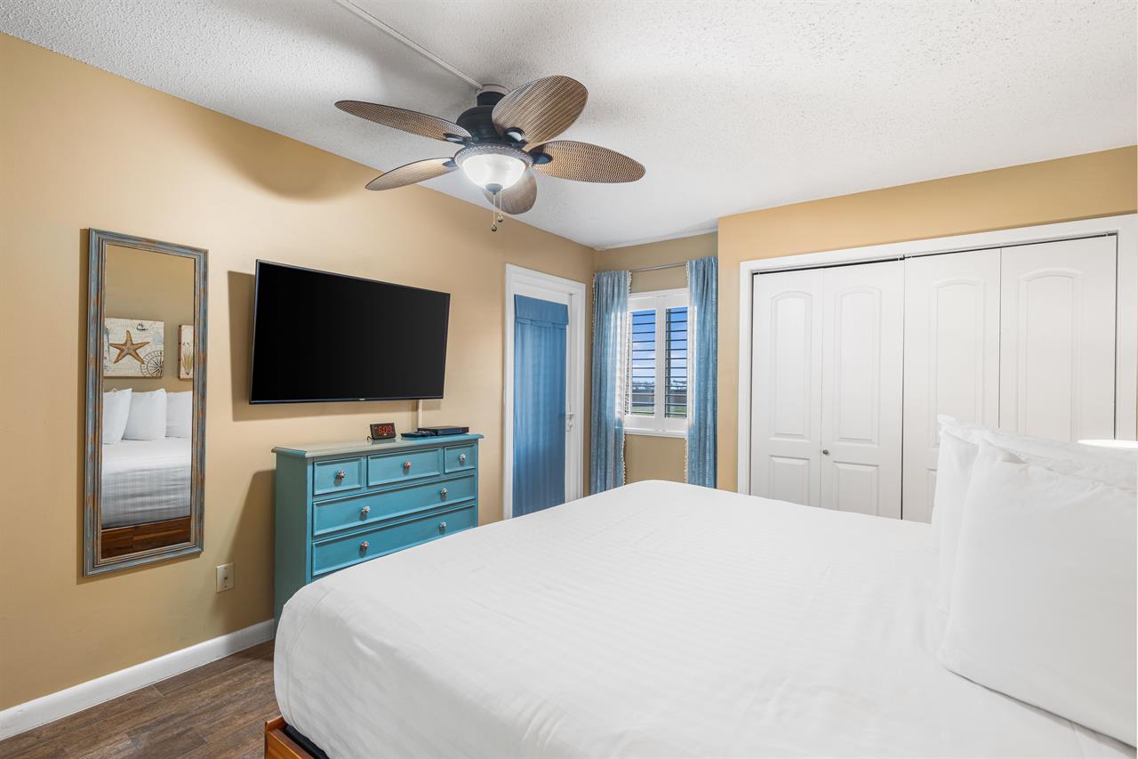 HSRC 119 Master Bathroom with King Bed  50 TV