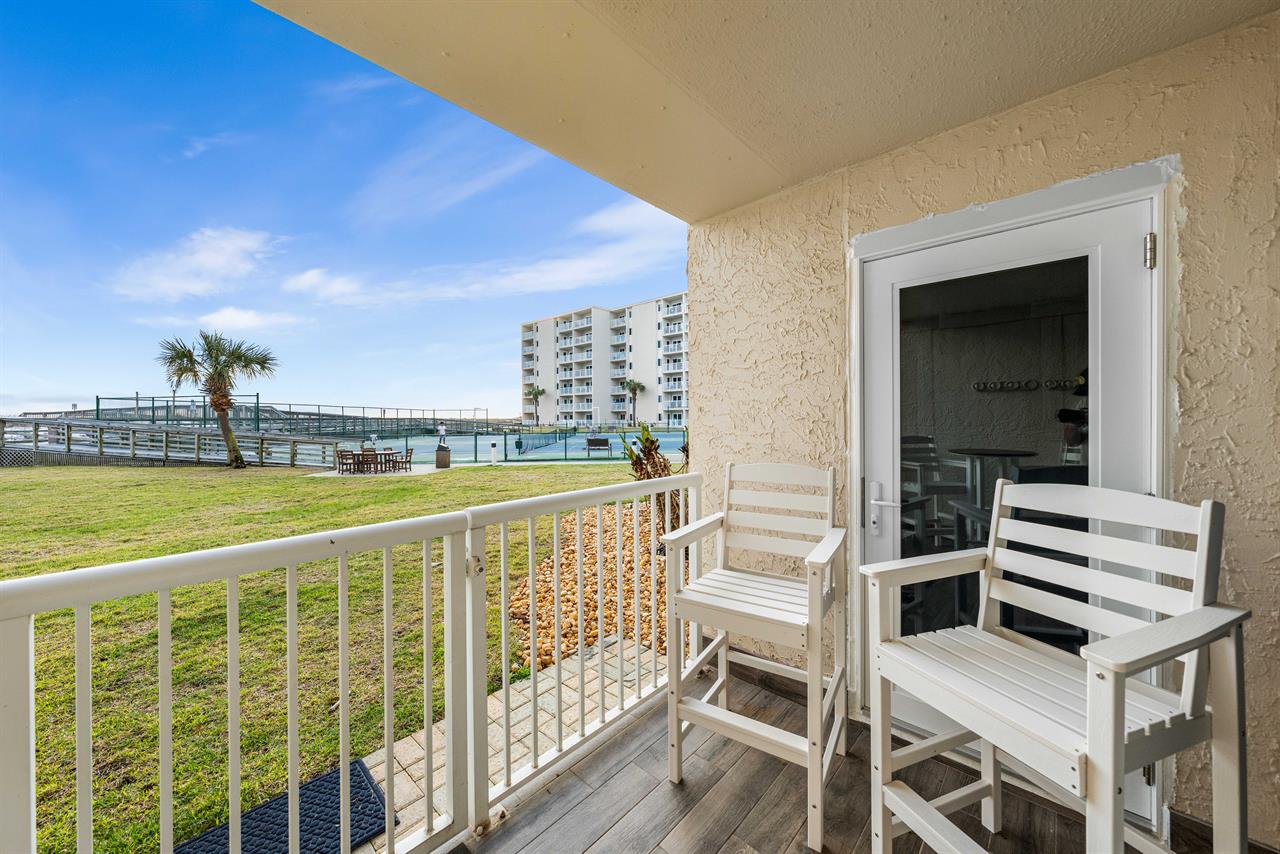 HSRC 119 Private WalkOut Patio