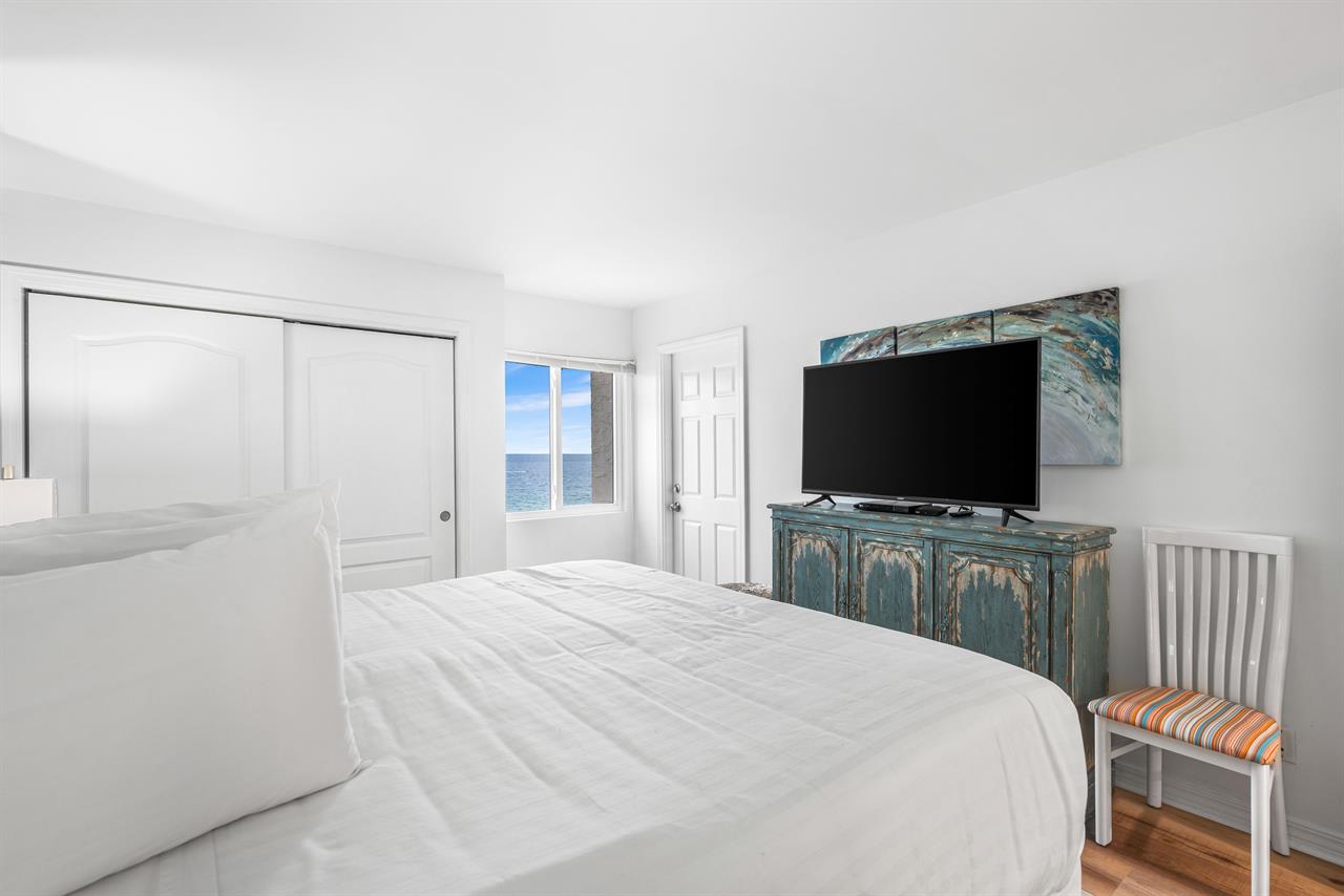 HSRC 604 Master Bedroom With King Bed And Gulf View