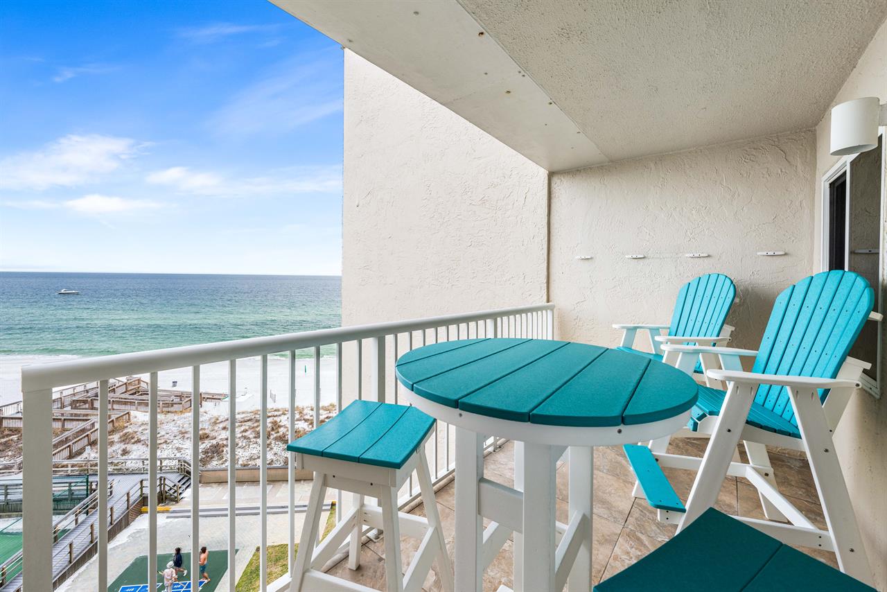 HSRC 604 Private Balcony